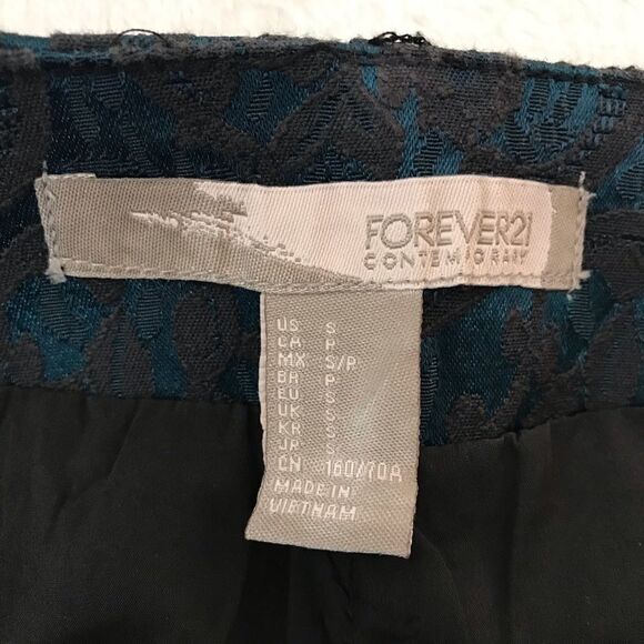 Forever 21 Contemporary mini skirt - Picture 3 of 6